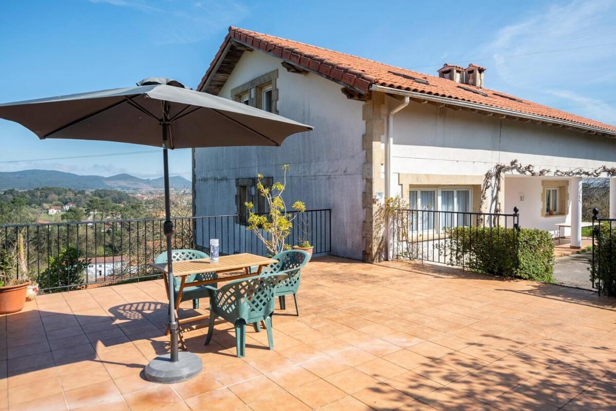 Villa Casa Con Jardin En Gama Bárcena de Cicero Exterior foto